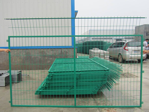 广州苏州某工厂厂区框架护栏网案例图片2