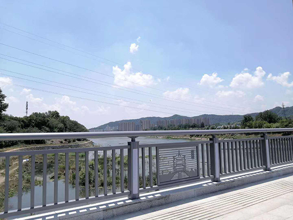 河南桥梁护栏图片5